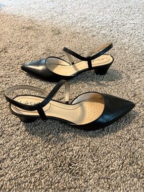 Life Stride Black Pointed Slingback Low Block Heel Pumps